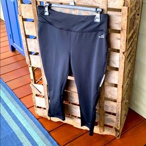 Black running leggings size M